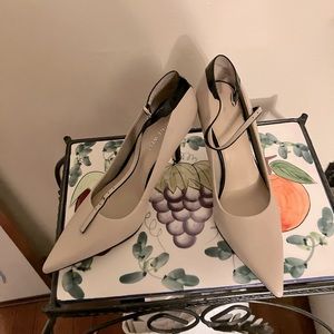 Nude pump with ankle strap